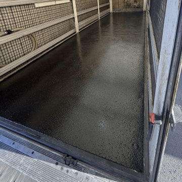 Résine pour plancher de semi-remorque